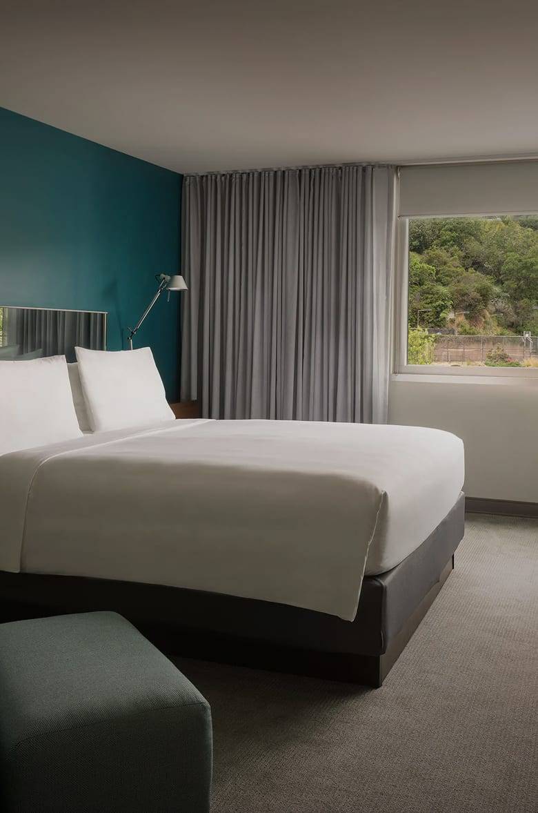 Dayuse hero background