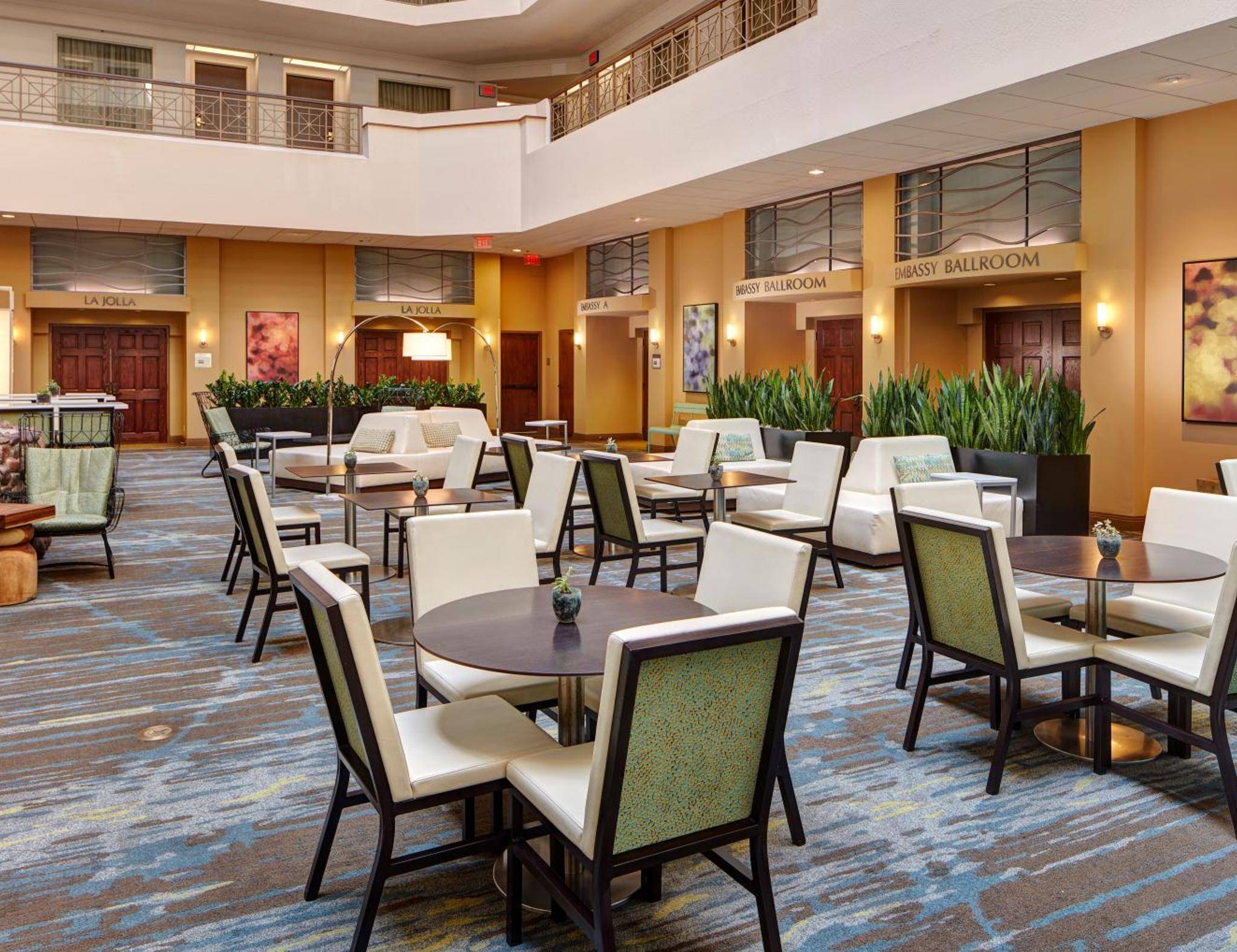 Embassy Suites by Hilton San Diego - La Jolla