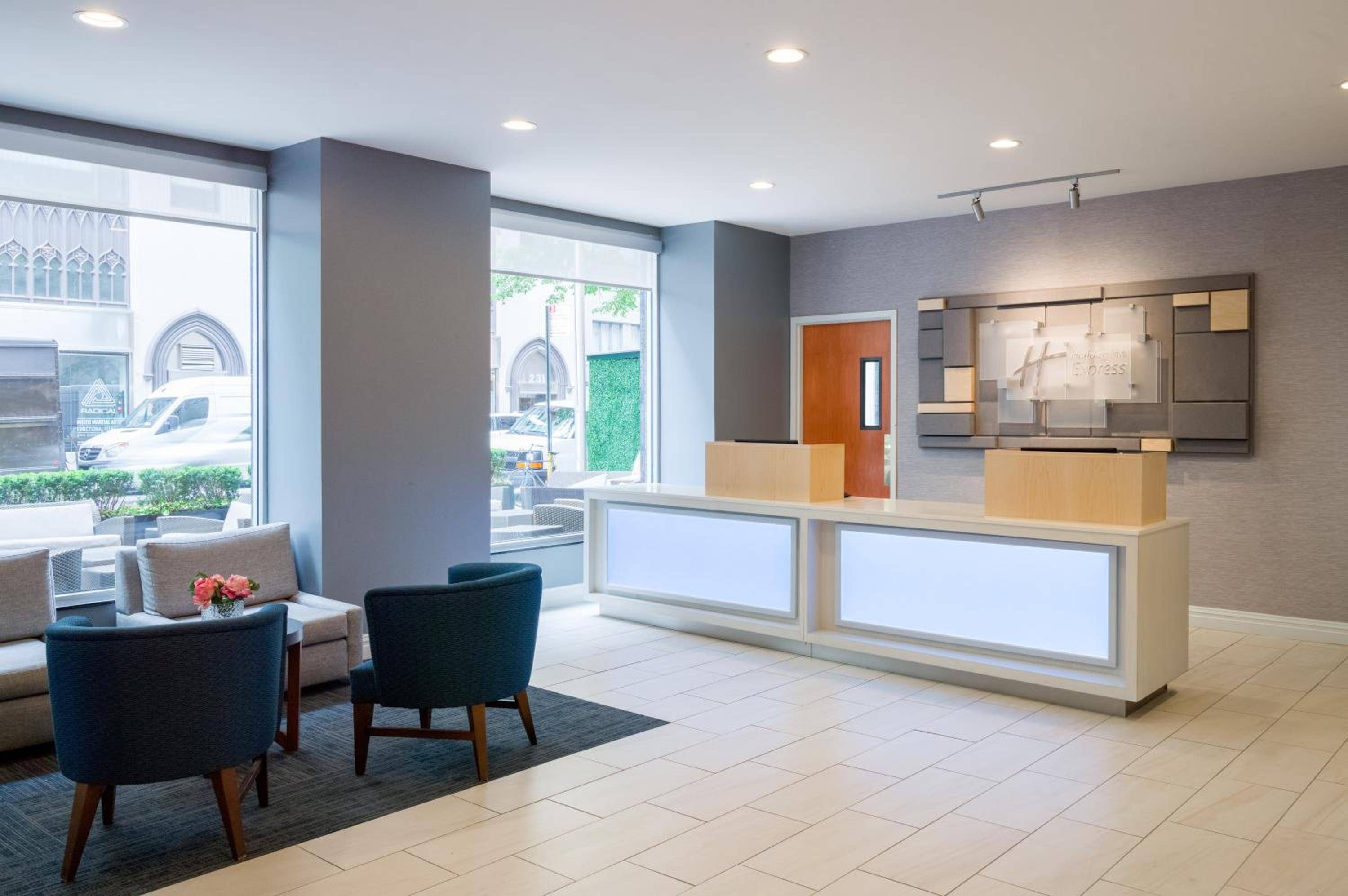 Holiday Inn Express New York City Chelsea, an IHG Hotel