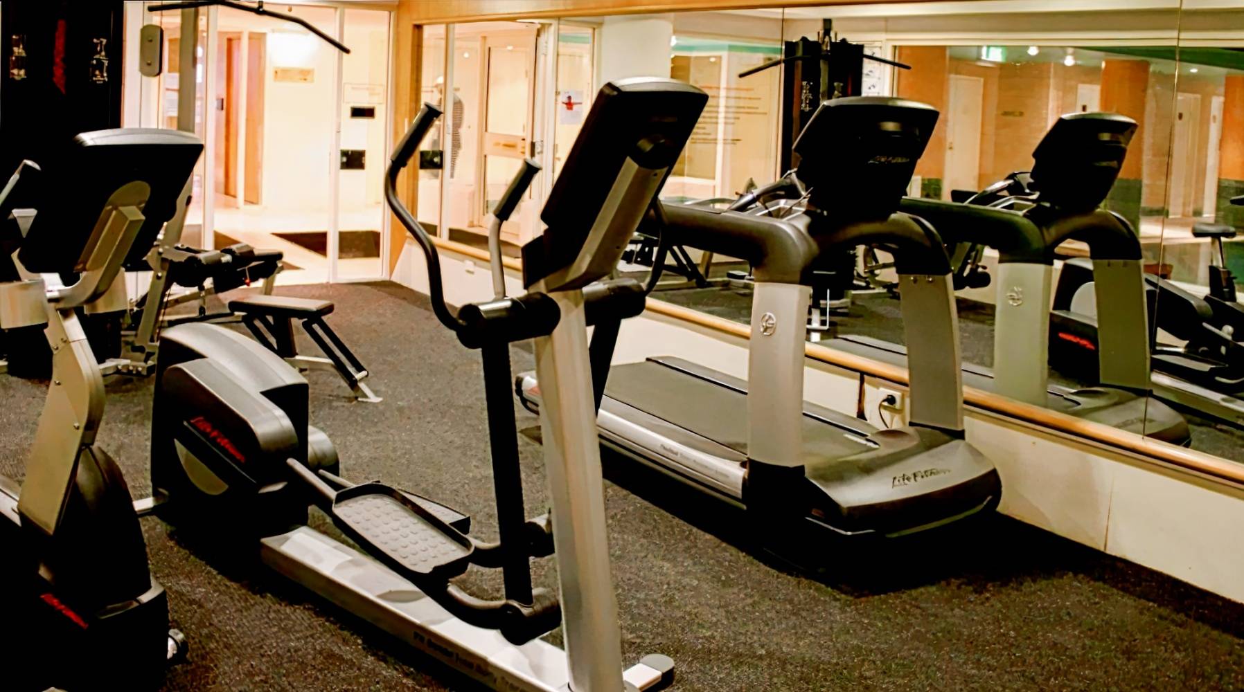 Radisson Hotel & Suites Sydney