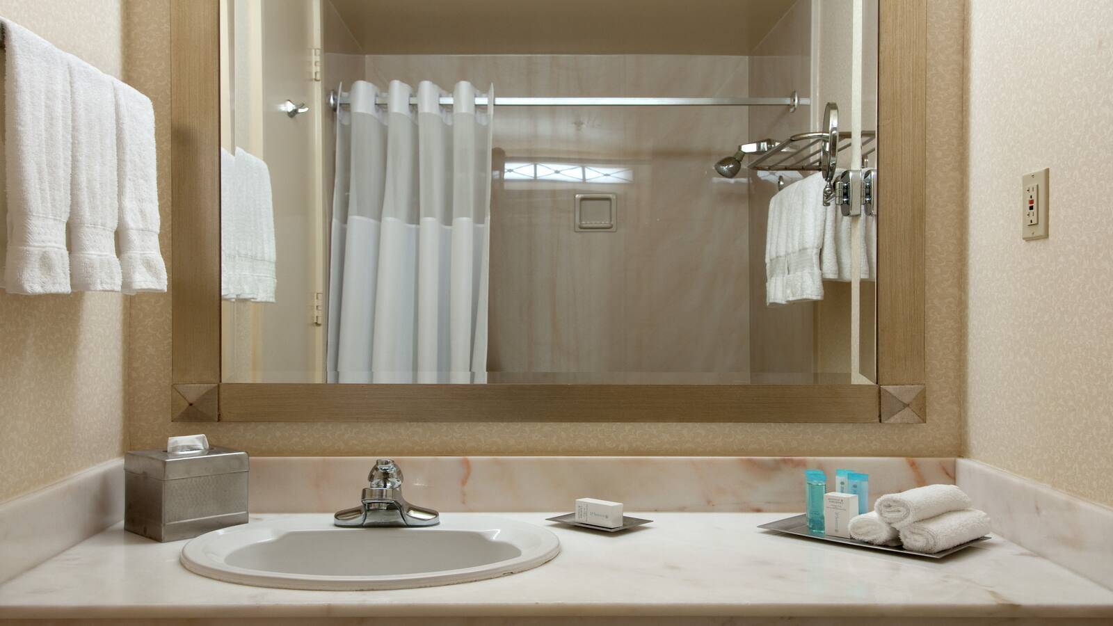 Hilton Oakland Airport