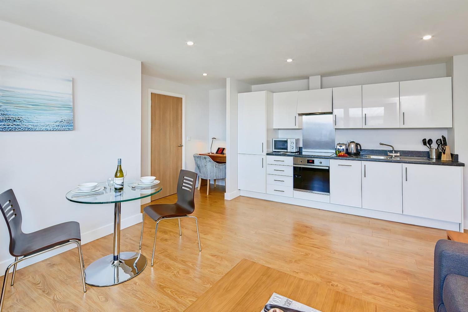 HQ Aparthotel Farnborough