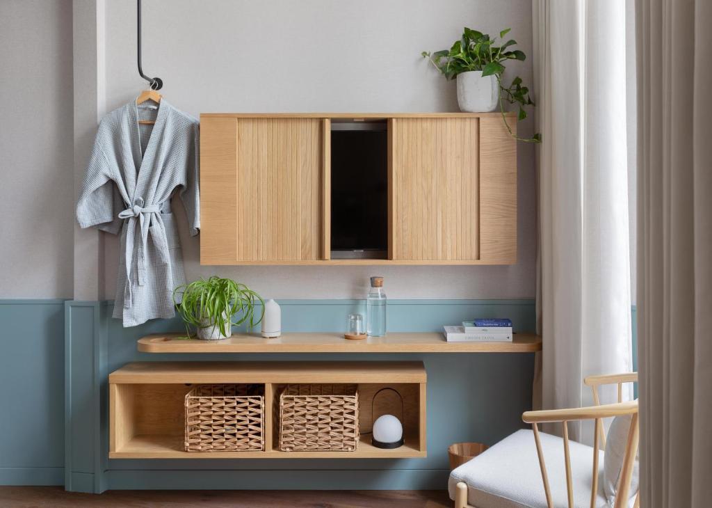 Inhabit Hotel Queens Gardens Ltd