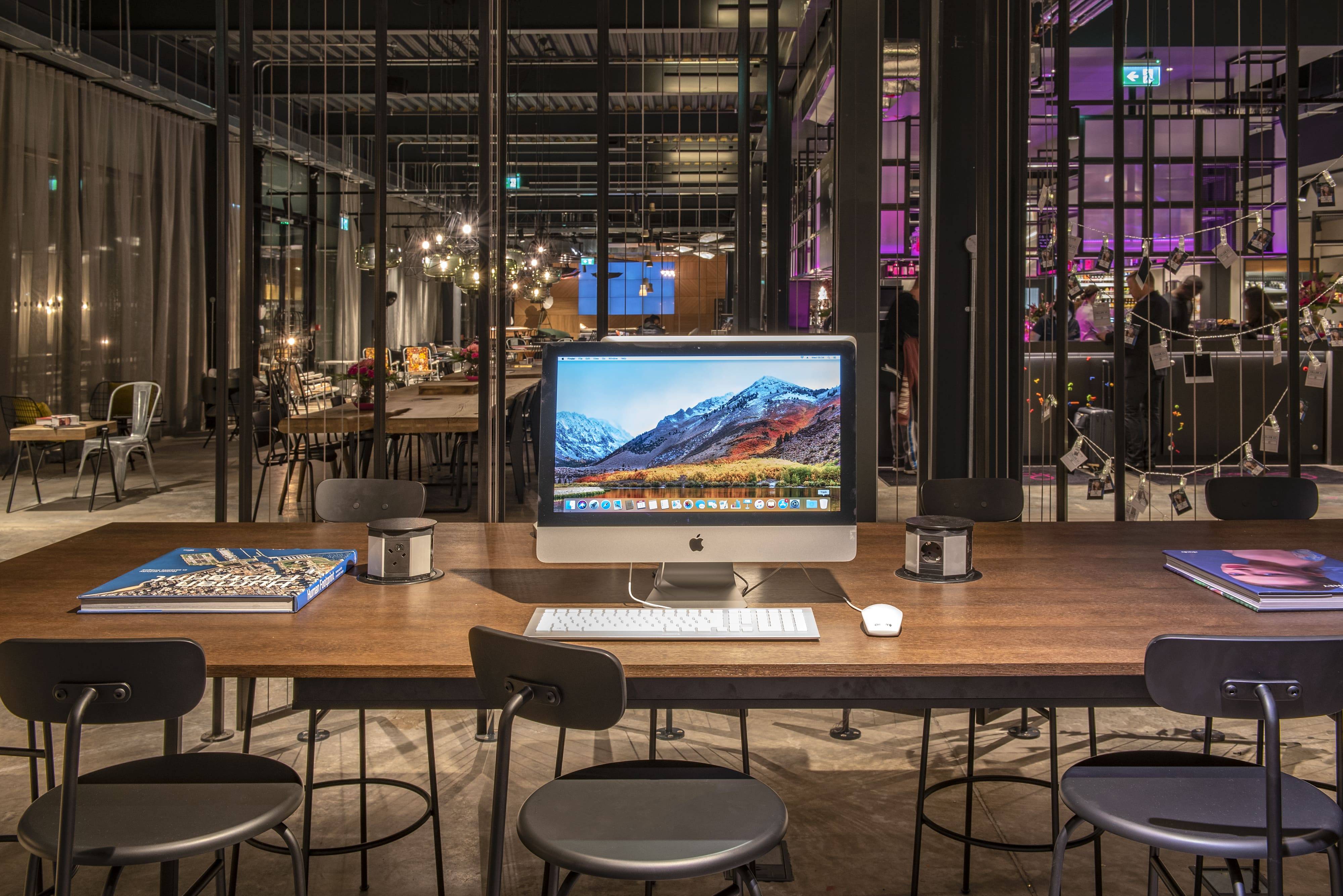 Moxy London Heathrow Airport