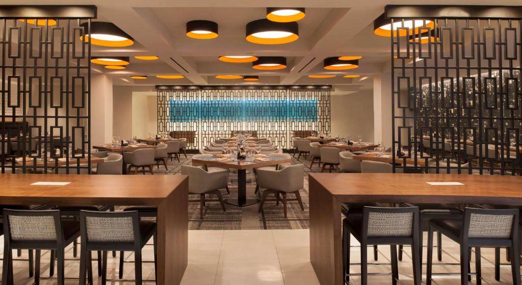 Hyatt Regency Los Angeles International Airport