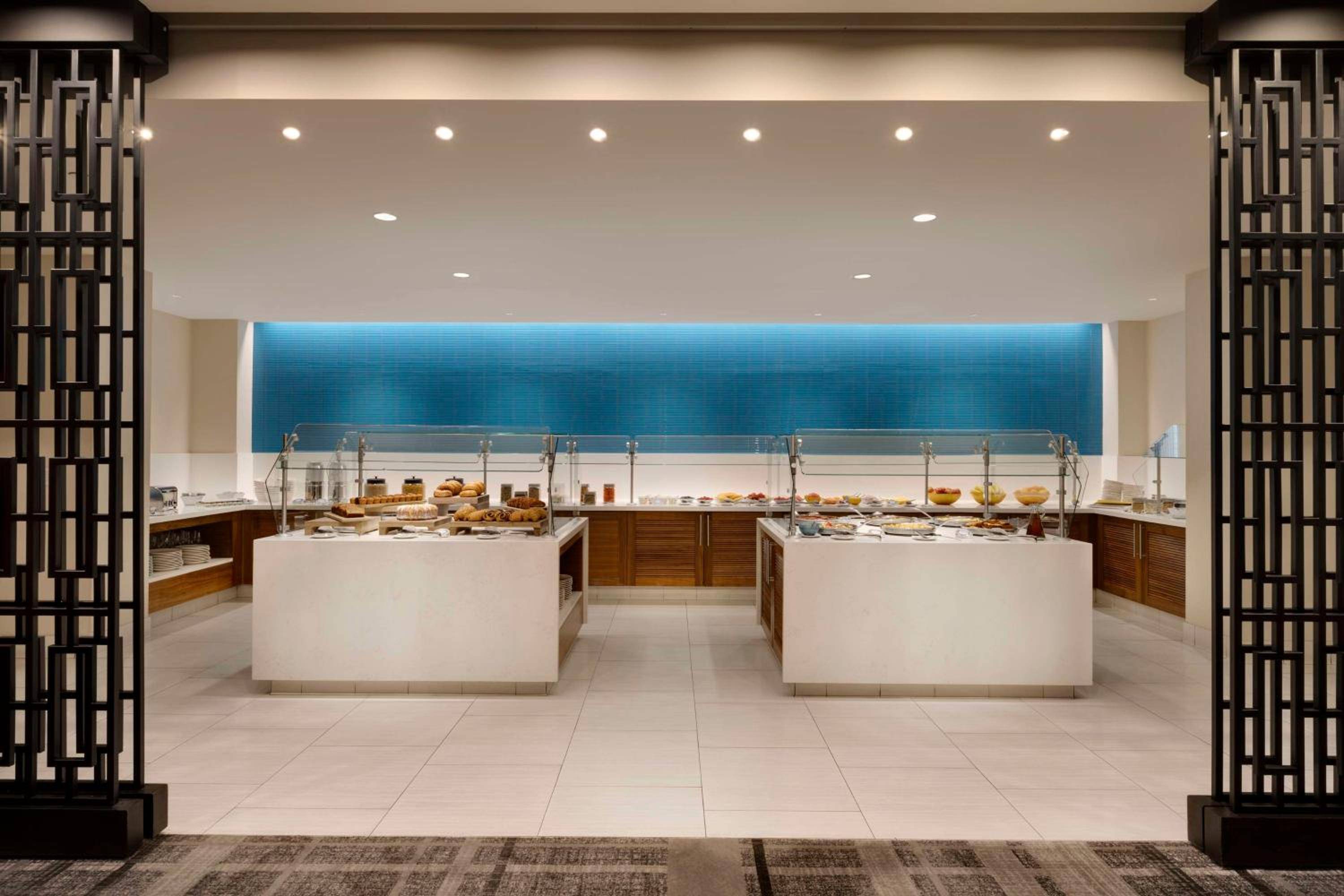 Hyatt Regency Los Angeles International Airport