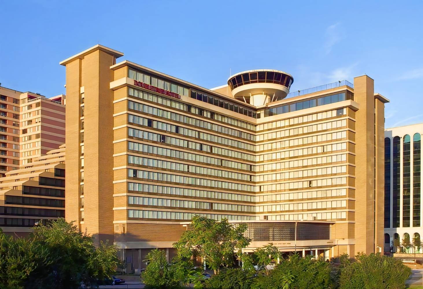 DoubleTree by Hilton Washington DC - Crystal City