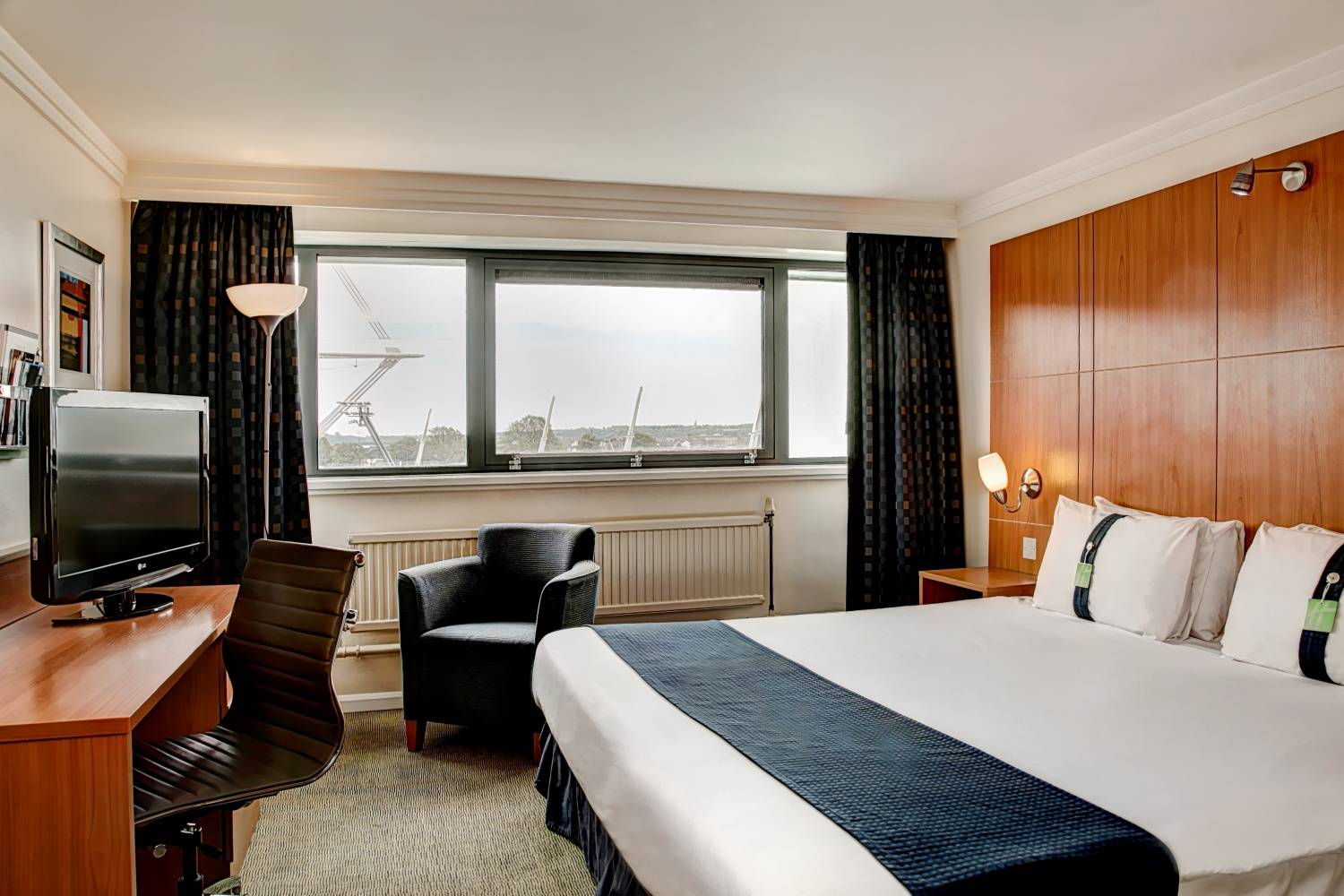 Holiday Inn Cardiff City