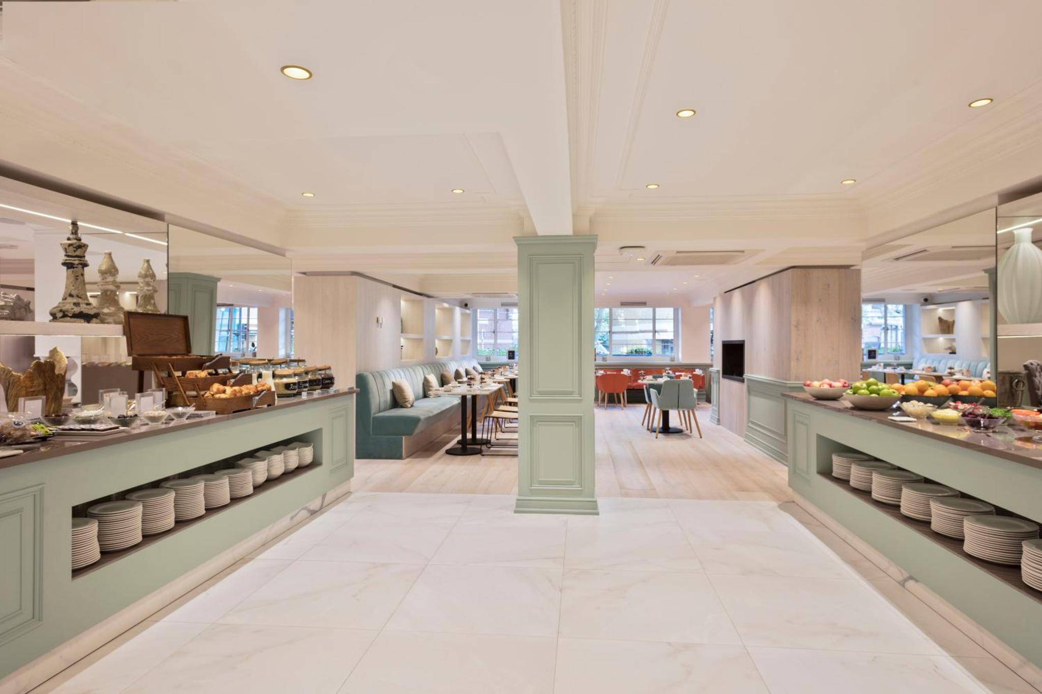 The Level at Meliá White House