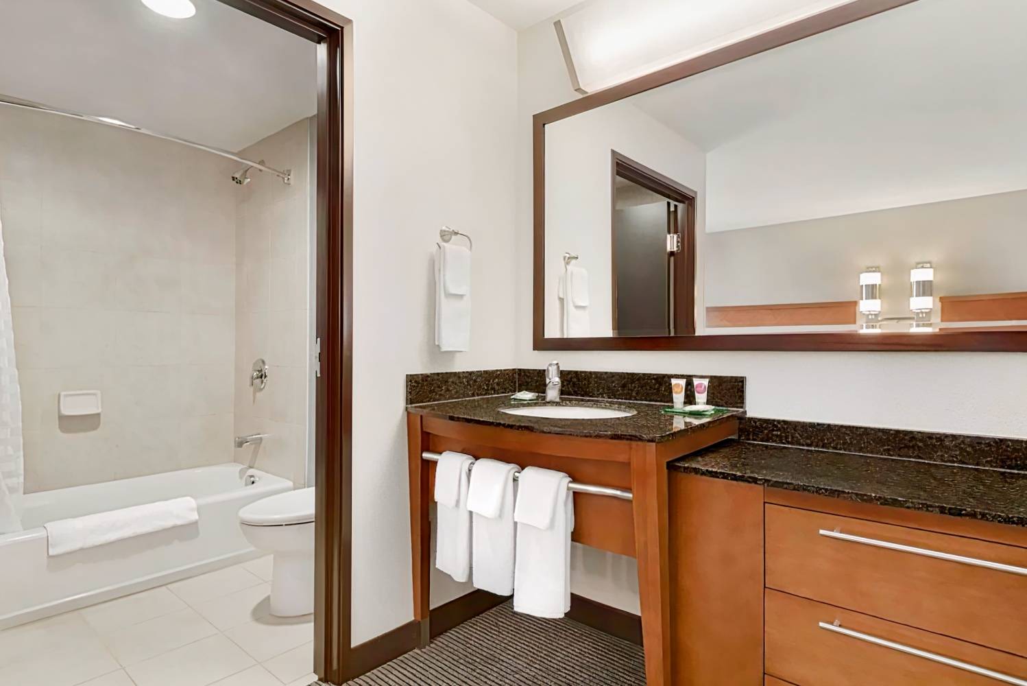 Hyatt Place Portland Airport/Cascade Station 