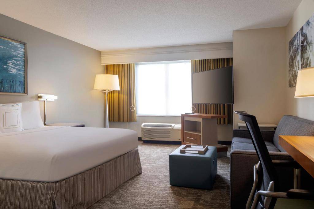 SpringHill Suites by Marriott Newark Liberty International Airport