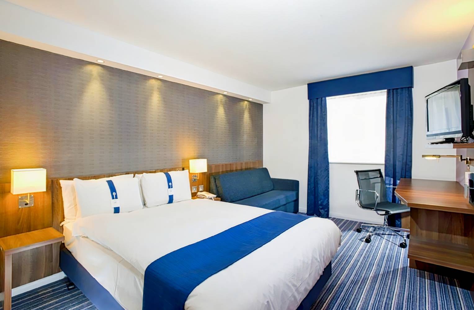 Holiday Inn Express Glenrothes