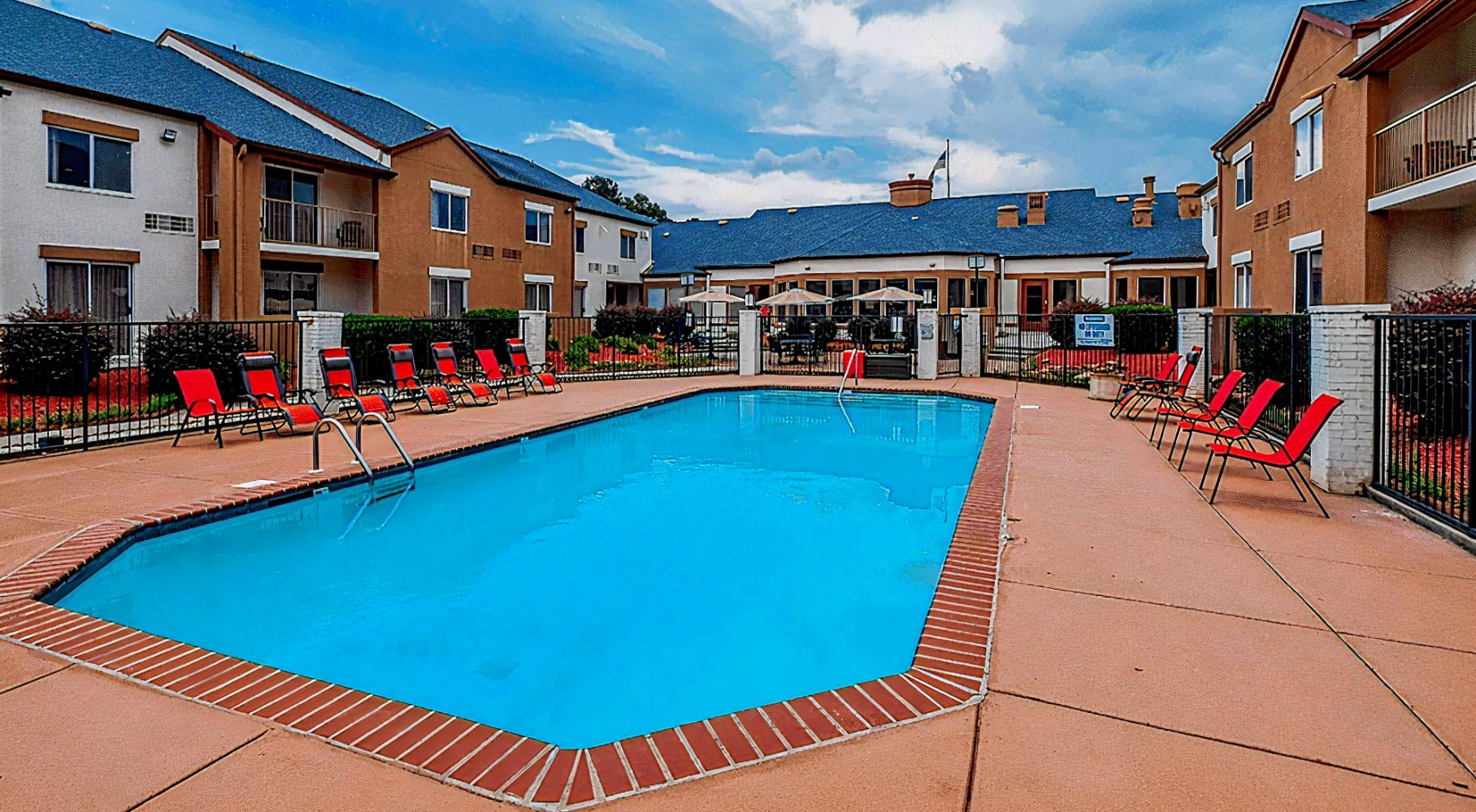 Red Roof Plus & Suites Knoxville West - Cedar Bluff