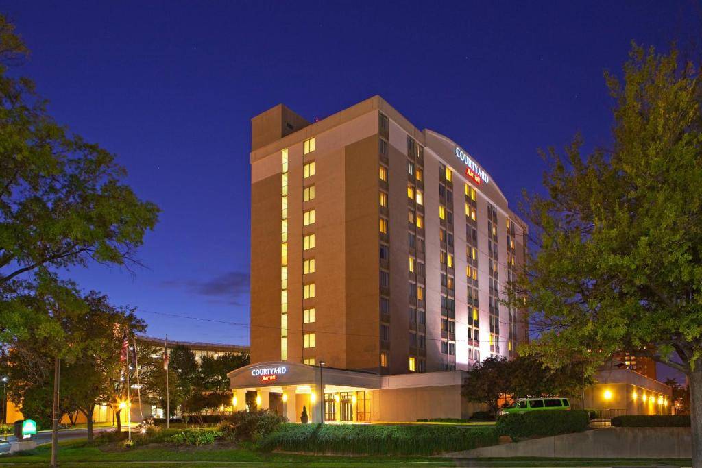 Courtyard by Marriott Alexandria Pentagon South