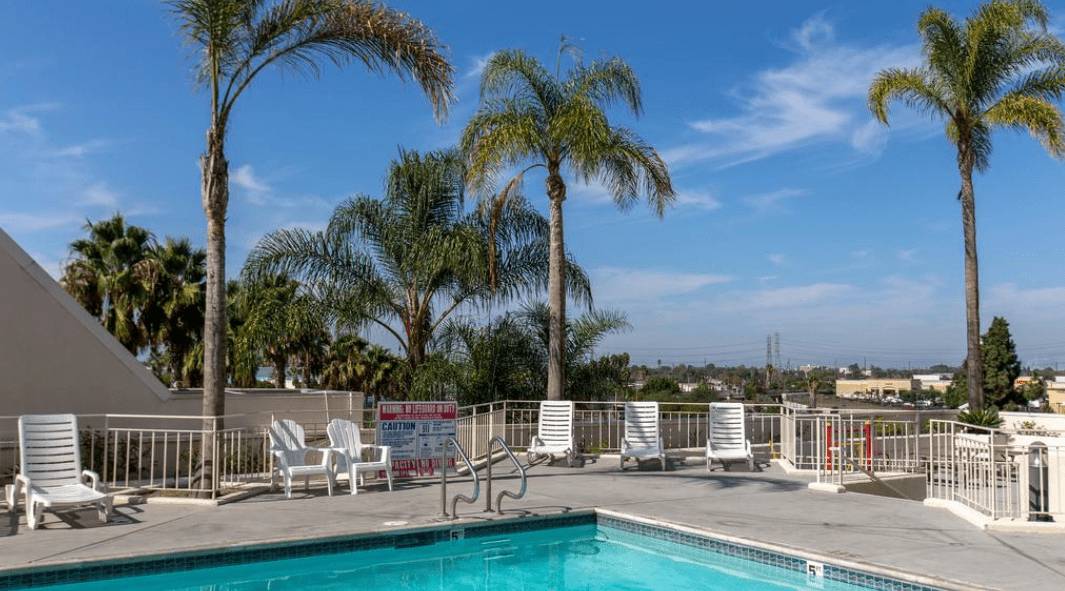 LA Crystal Hotel and Casino