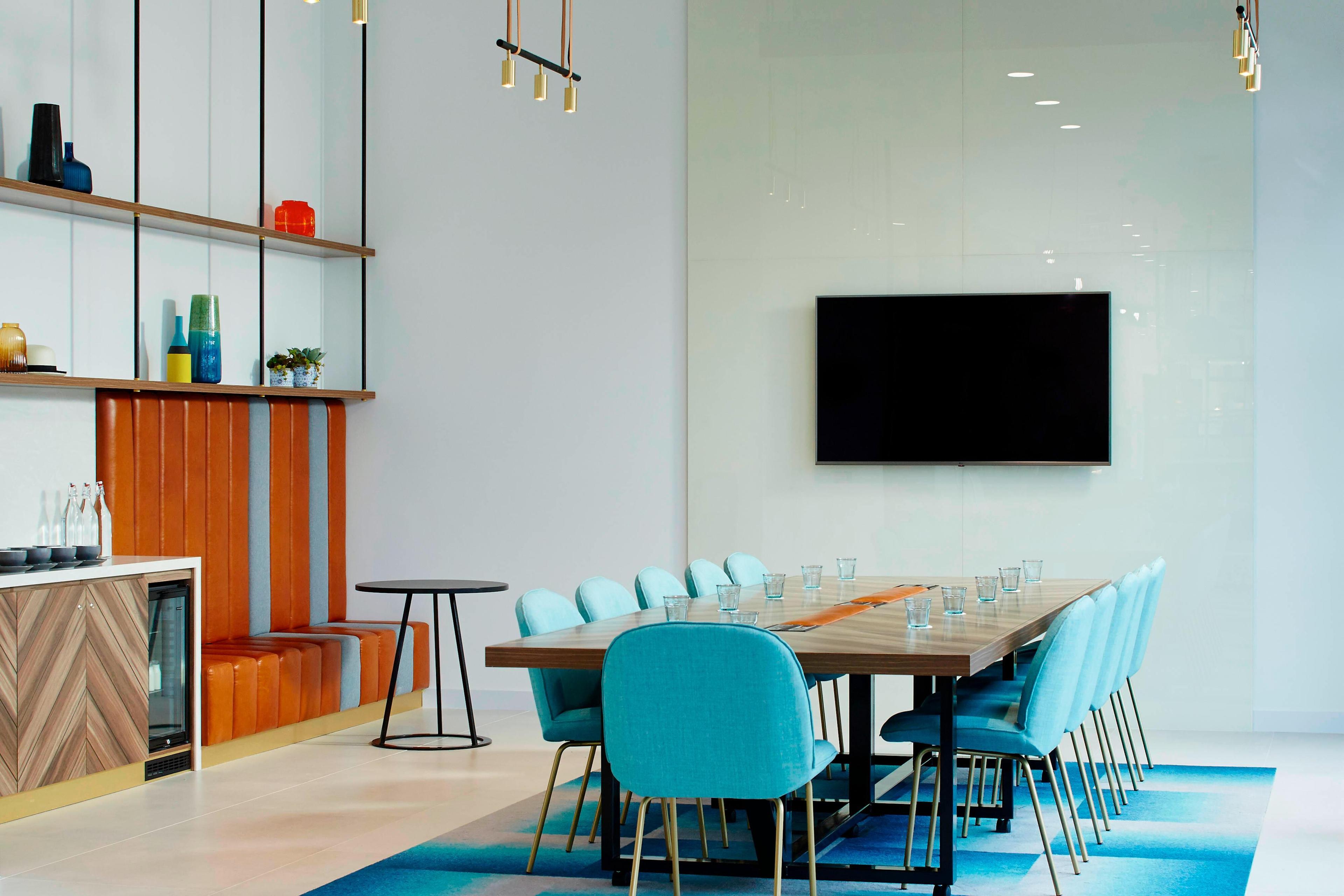 Courtyard by Marriott Luton Airport