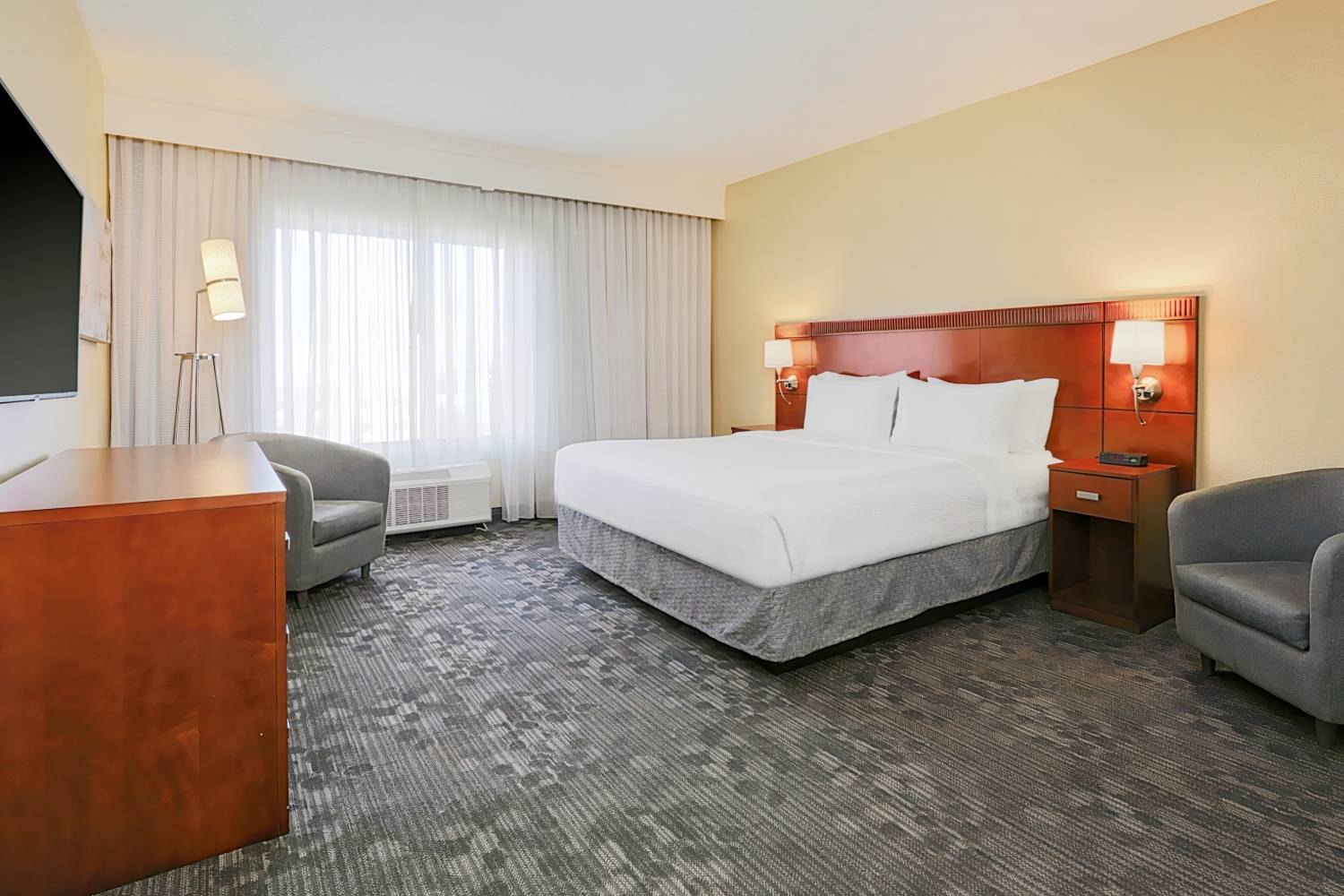 Courtyard by Marriott Austin Airport