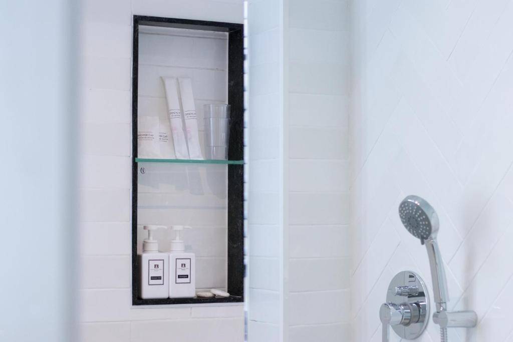 Harbour Ville Hotel - Hamilton