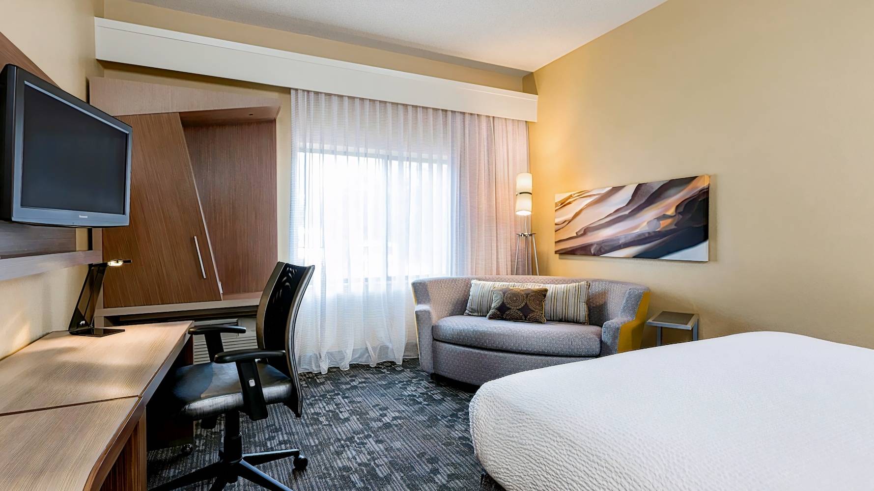 Courtyard by Marriott Austin The Domain Area