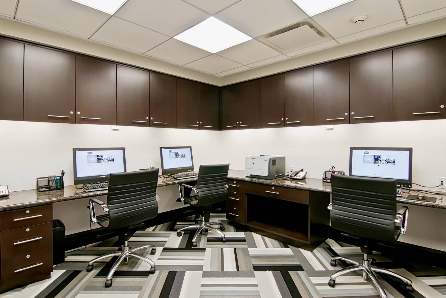 Hampton Inn & Suites by Hilton Bellevue Downtown