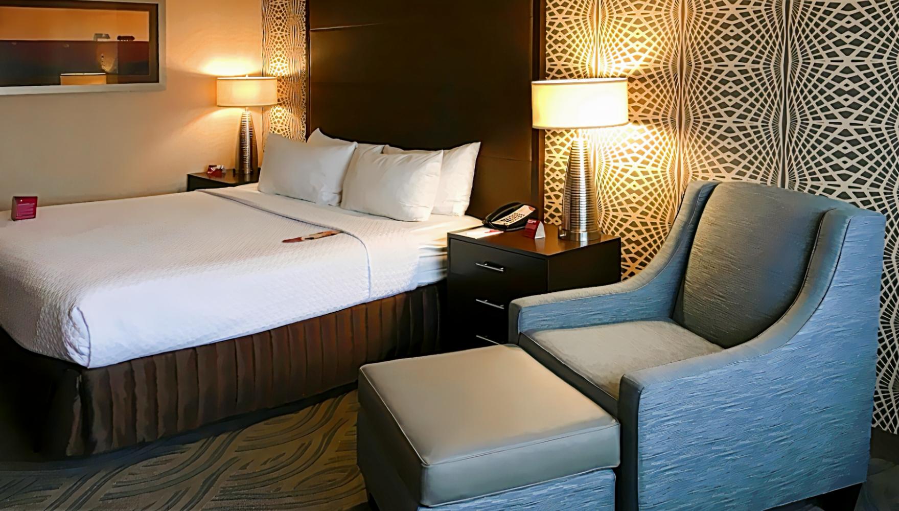 Crowne Plaza Aire MSP Airport - Mall of America