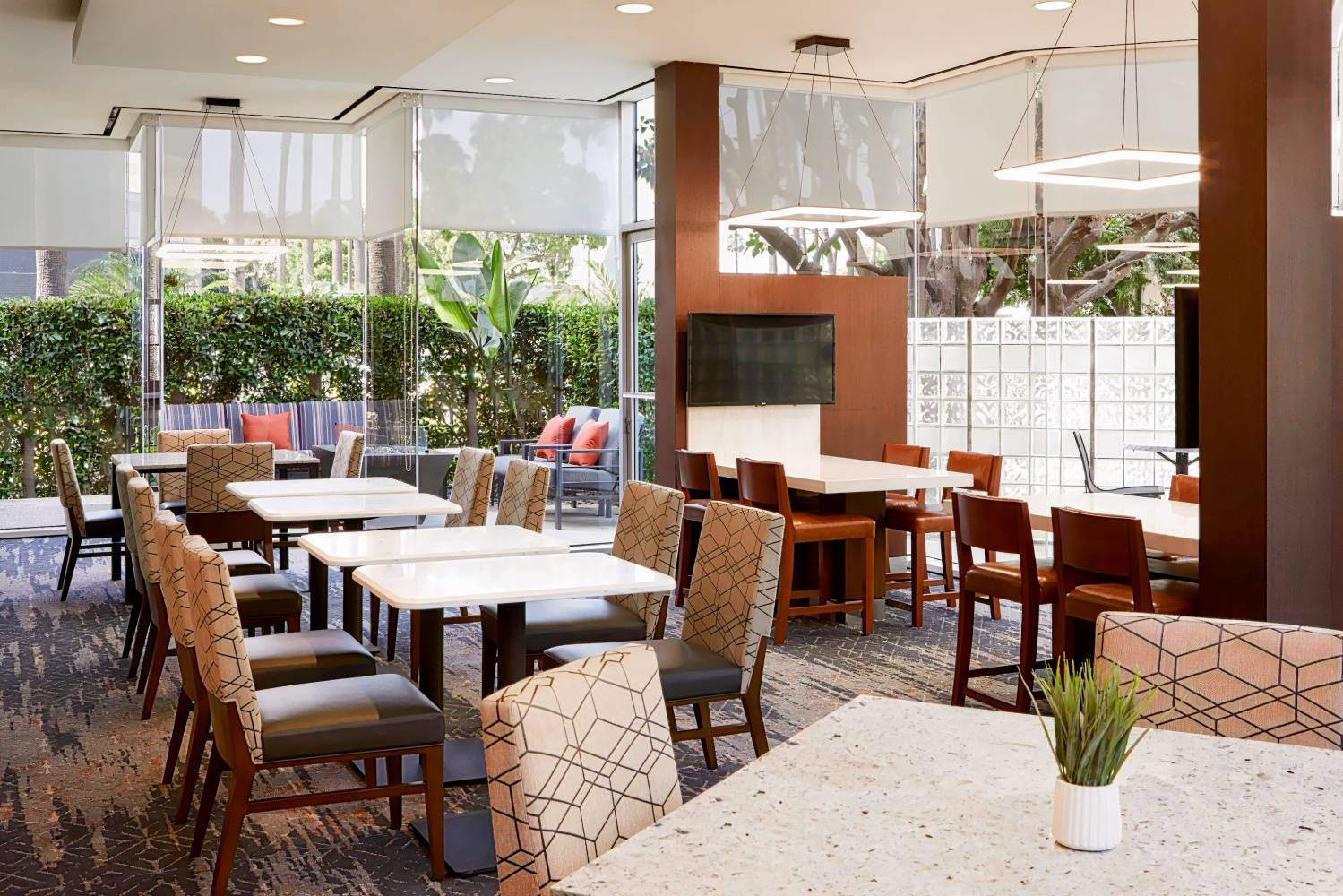 Courtyard by Marriott Los Angeles LAX/Century Boulevard