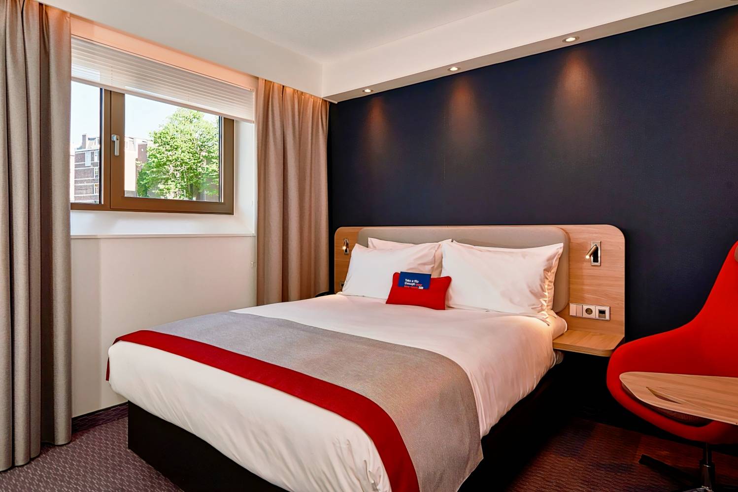 Holiday Inn Express Amsterdam - City Hall