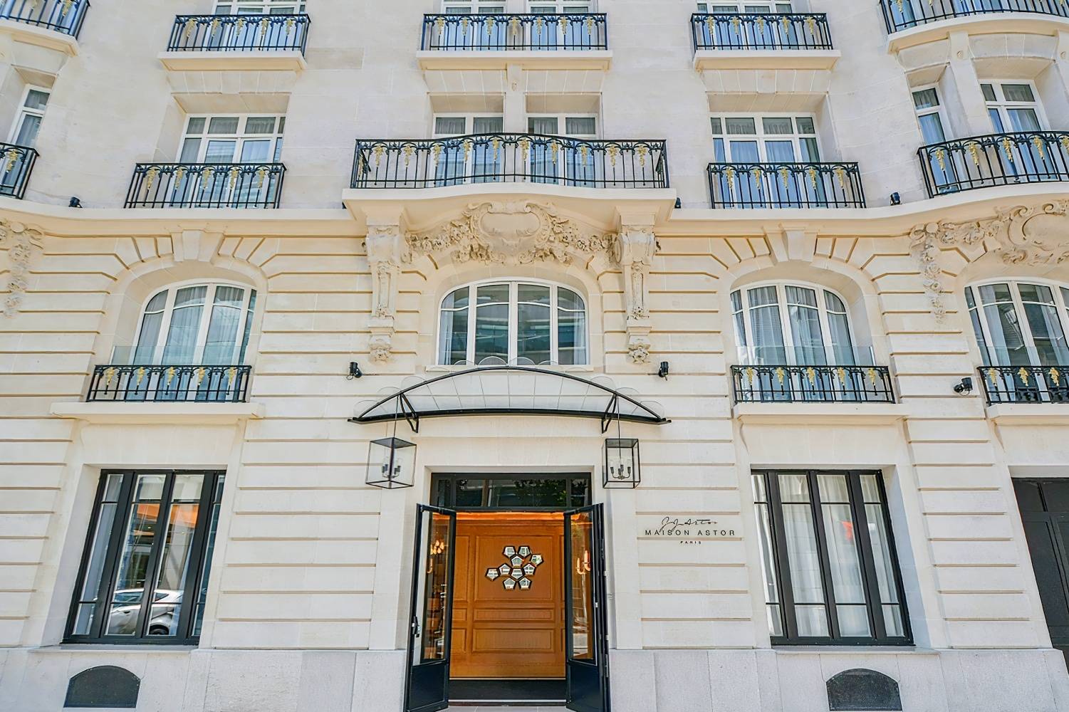 Maison Astor Paris, Curio Collection by Hilton
