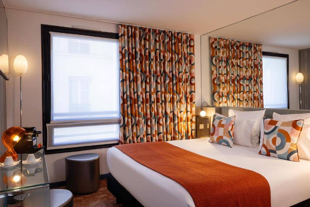 7 Eiffel Hotel by Malone