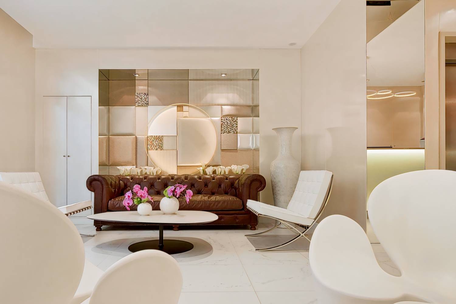 7 Eiffel Hotel by Malone