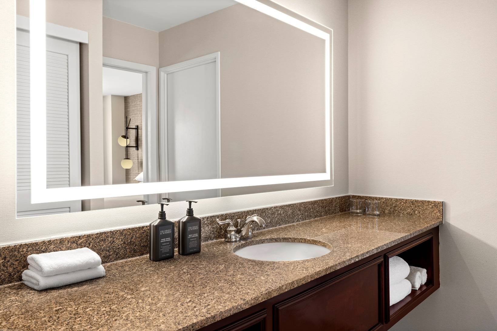 Sheraton Suites Galleria - Atlanta