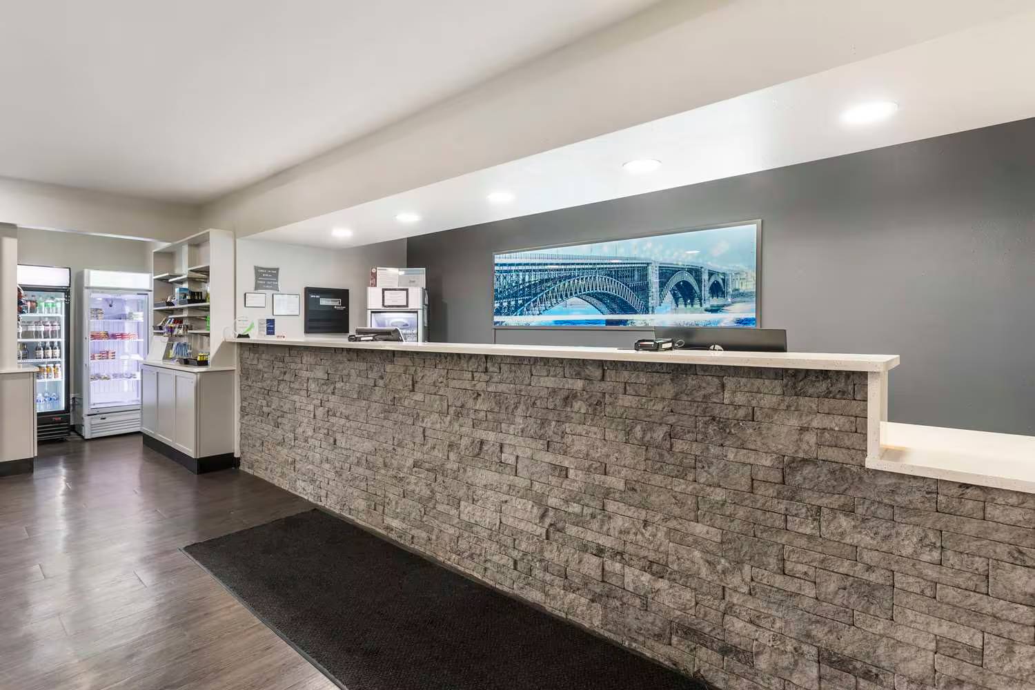 Best Western Plus MidAmerica Hotel