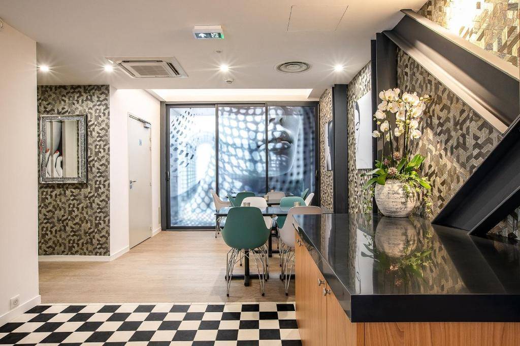 Villa Eiffel Mademoiselle