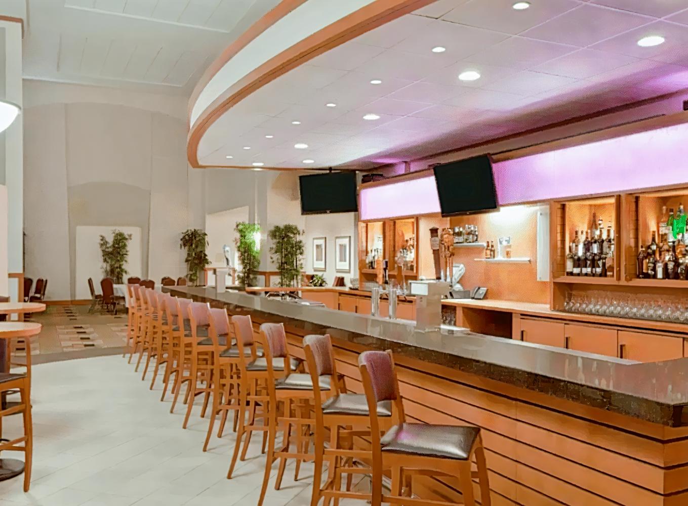 Embassy Suites by Hilton Boston at Logan Airport