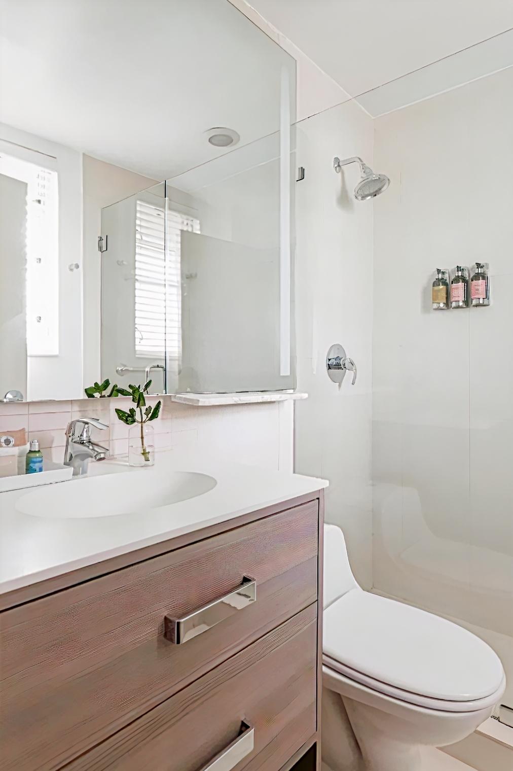 Winter Haven, Autograph Collection