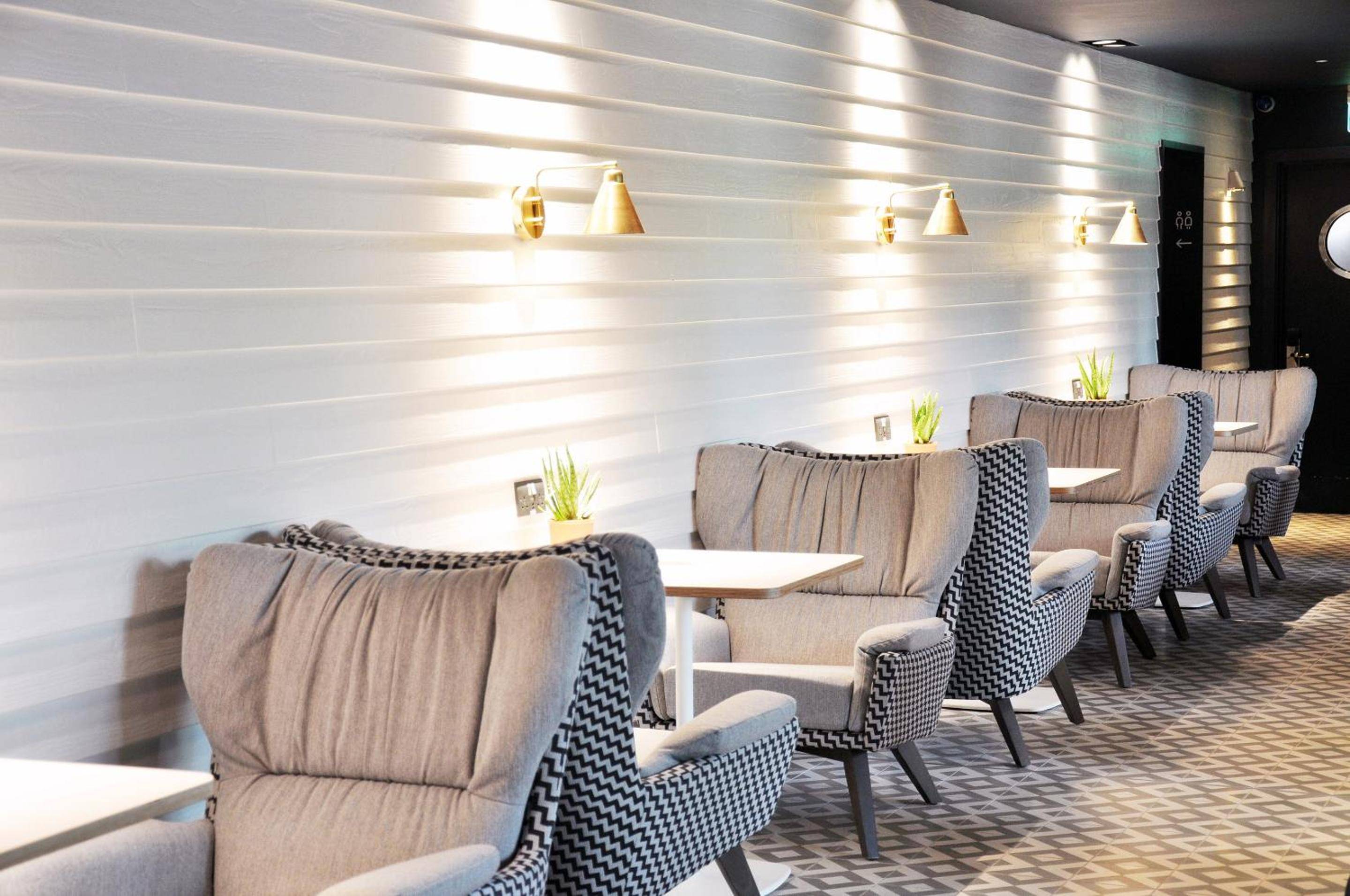 room2 Southampton Hometel