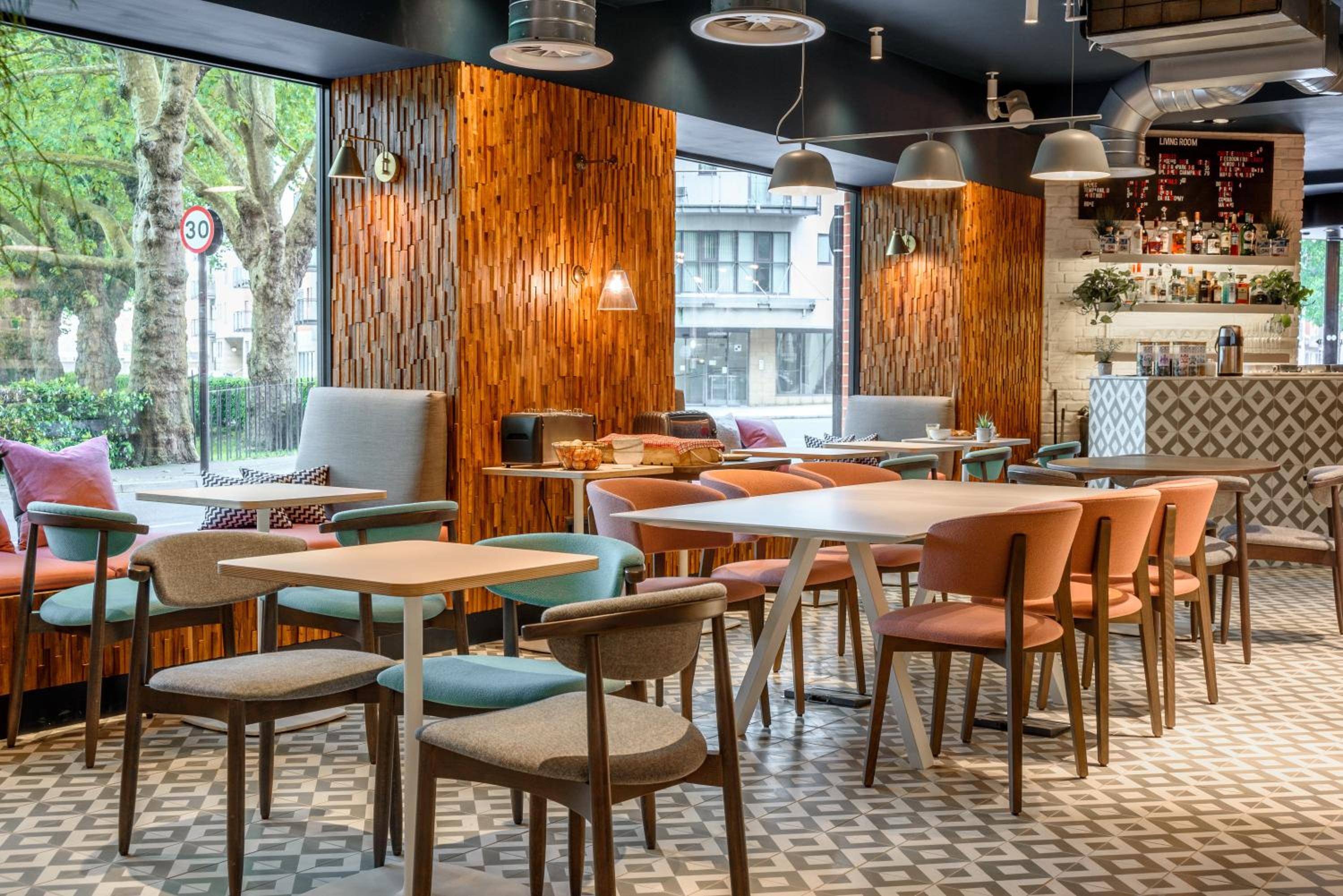 room2 Southampton Hometel