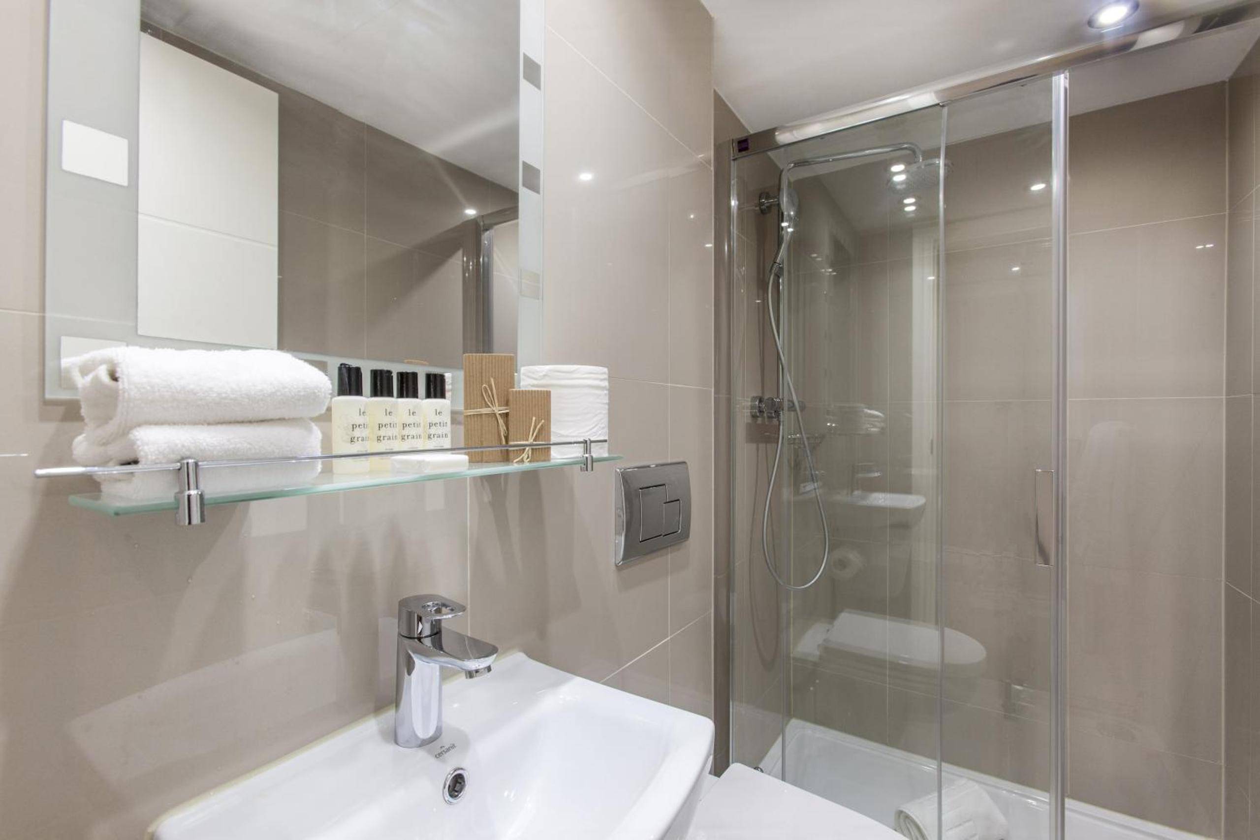 Hotel Shepherds Bush London