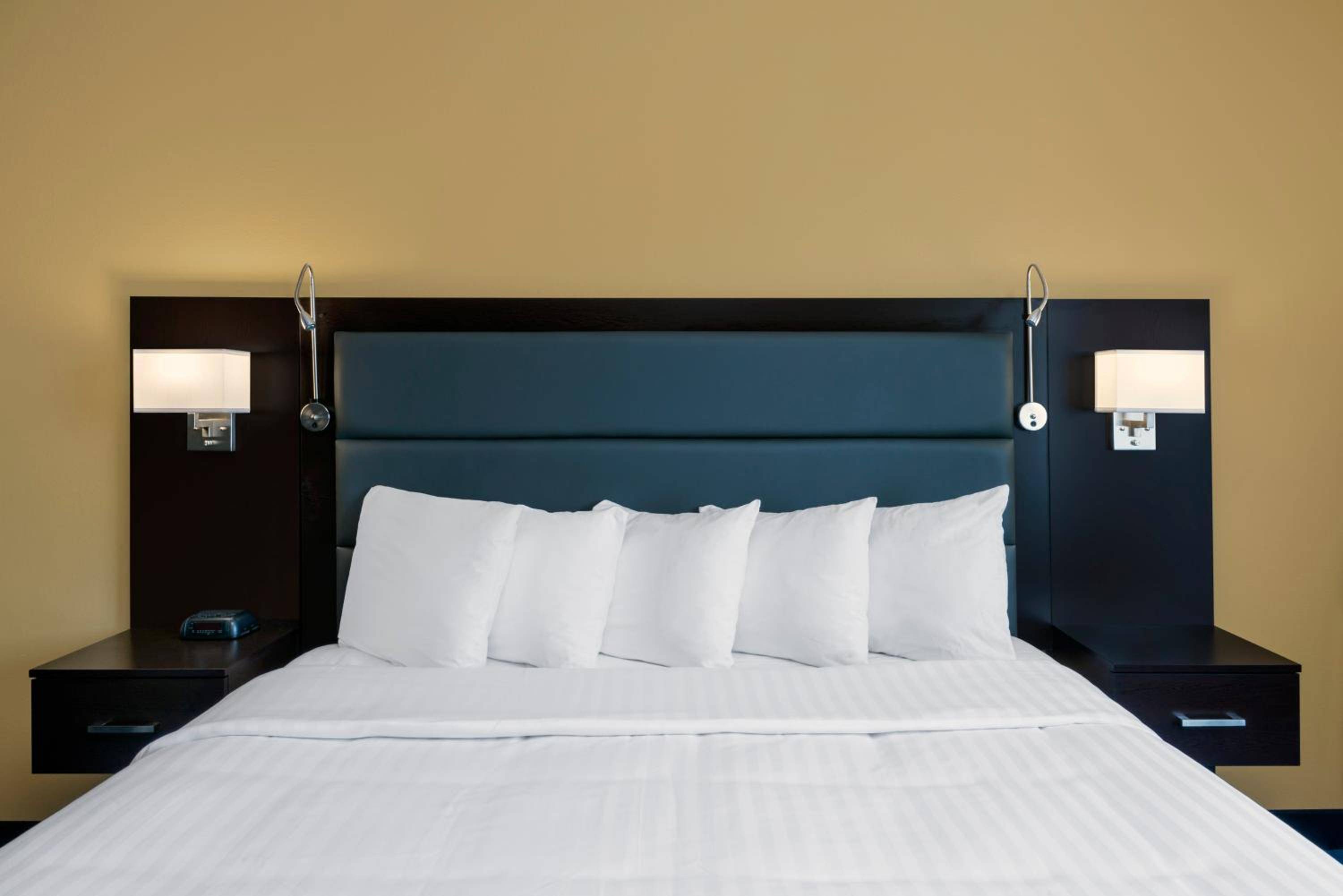 Hotel 1550 SFO Airport