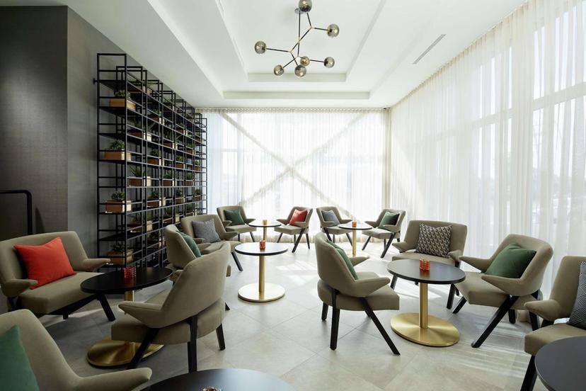 DoubleTree par Hilton Aéroport de Montréal