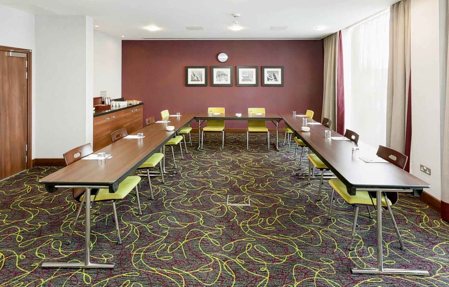 Hampton by Hilton Luton Airport