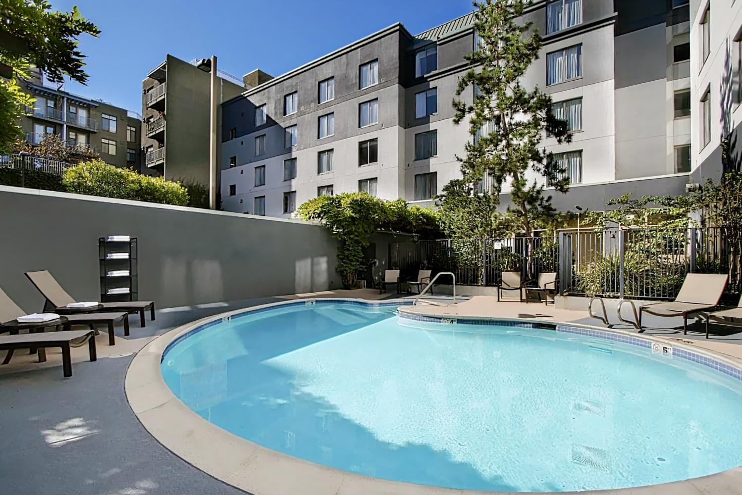 Courtyard by Marriott Oakland Downtown