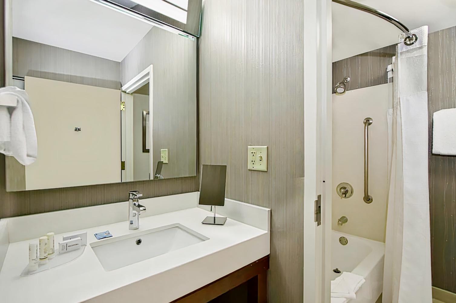 Courtyard by Marriott Oakland Downtown