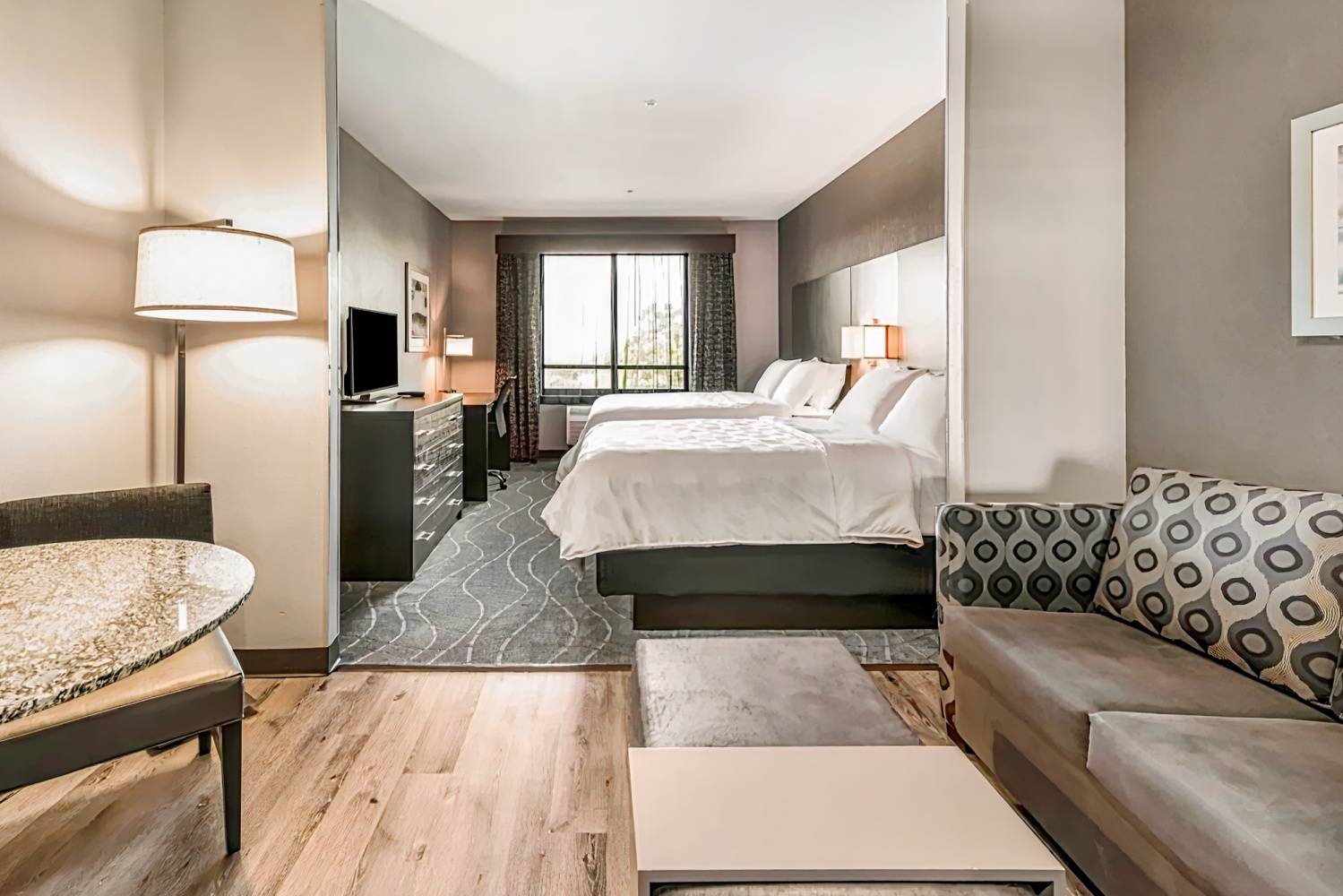 Holiday Inn & Suites Silicon Valley - Milpitas, an IHG Hotel