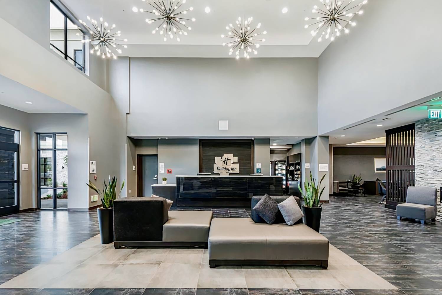 Holiday Inn & Suites Silicon Valley - Milpitas, an IHG Hotel