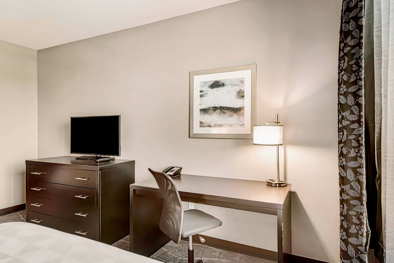 Holiday Inn & Suites Silicon Valley - Milpitas, an IHG Hotel