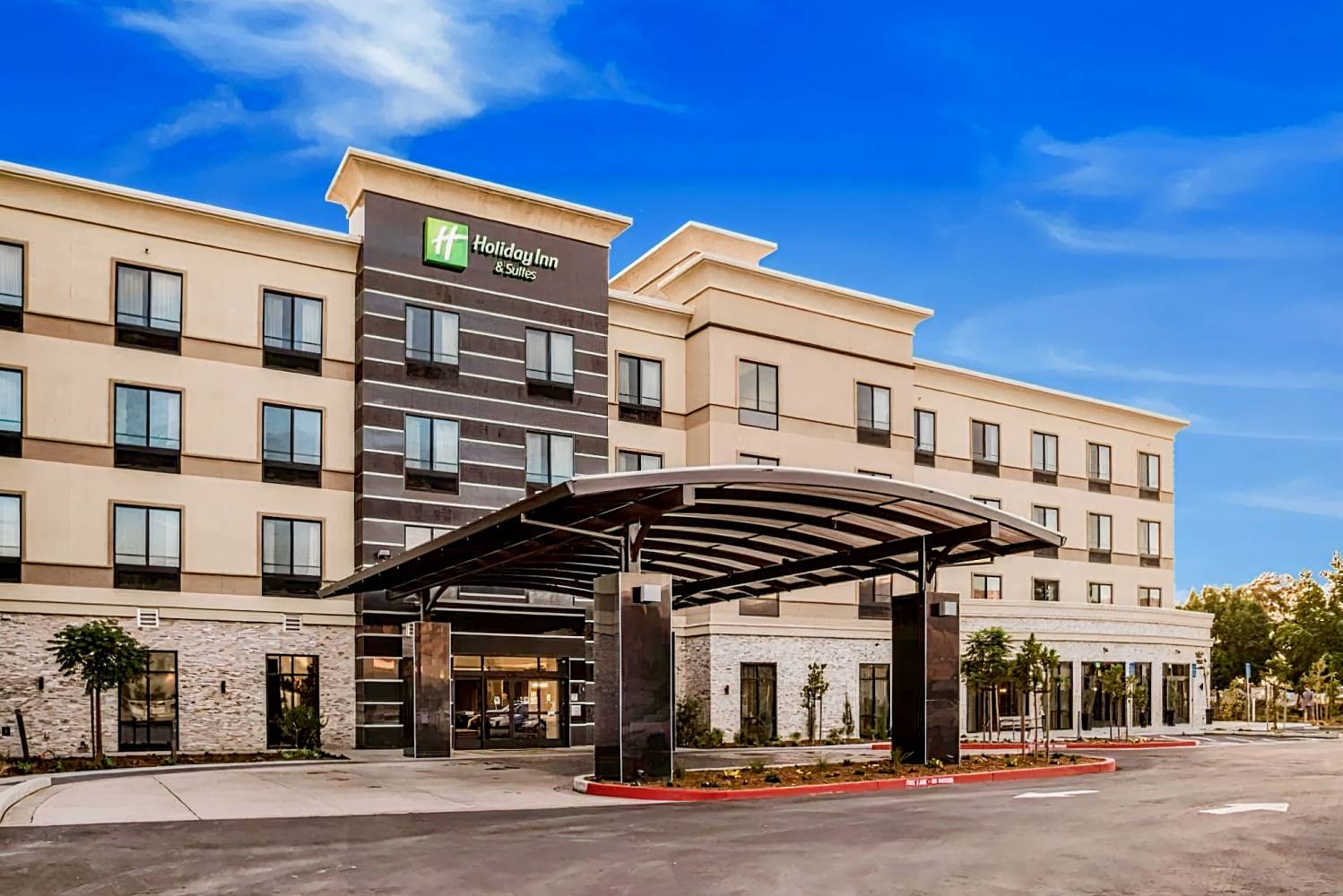 Holiday Inn & Suites Silicon Valley - Milpitas, an IHG Hotel