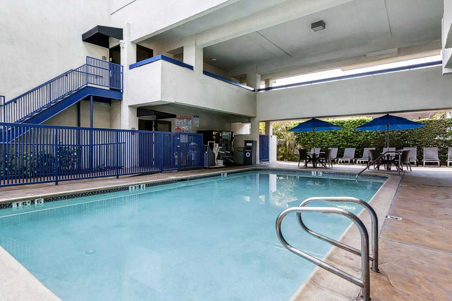 Quality Inn & Suites Los Angeles Airport - LAX