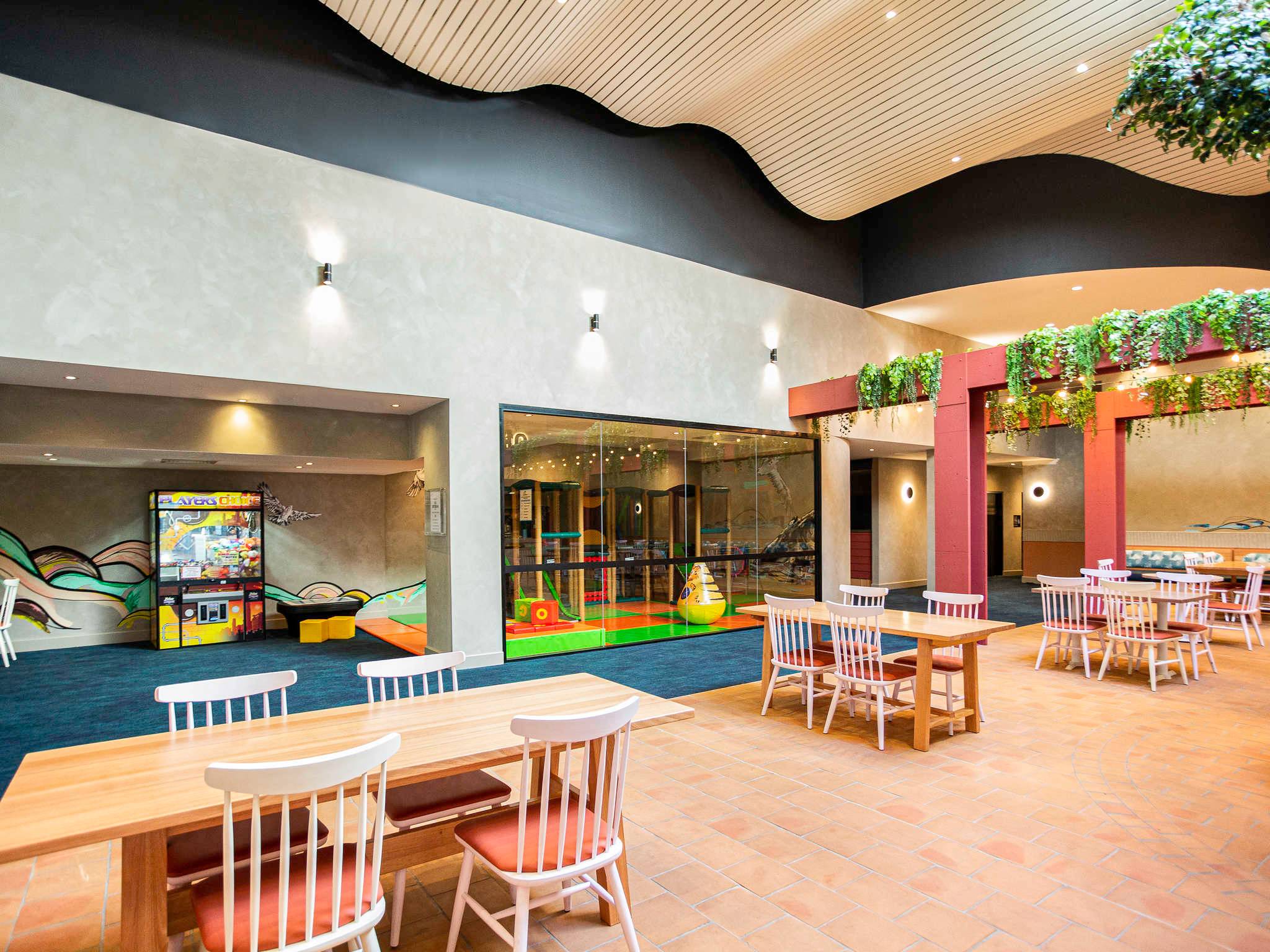 ibis Styles The Entrance