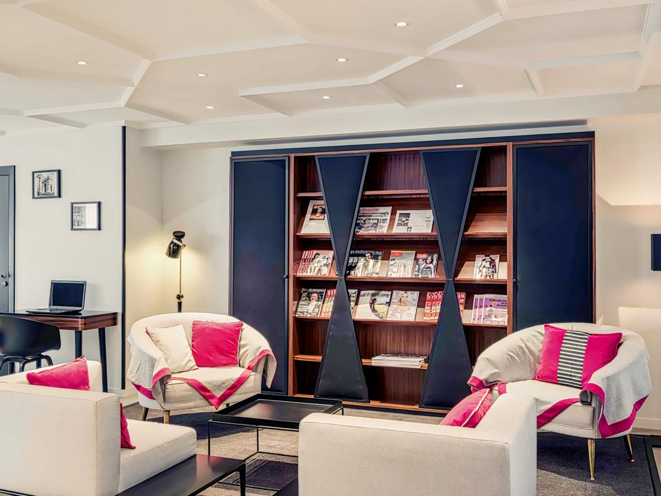 Mercure Paris Arc de Triomphe Wagram Hotel